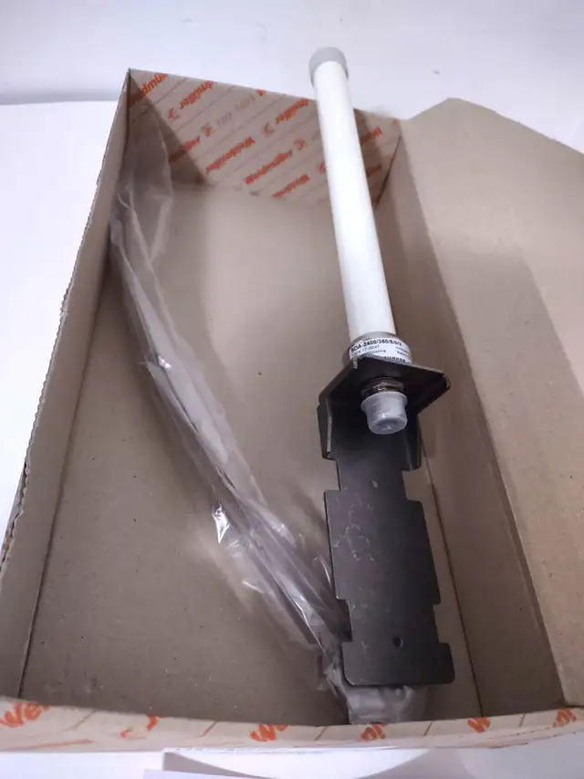 HUBER SUHNER SOA-2400/360/6/0/V, 1324.17.0047 OMNI WiFi ANTENNA64324636692099122