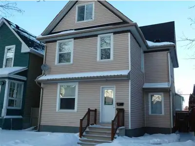Spacious 3-Bedroom Upper Suite for Rent (1,350 sq. ft.) Rent: $1,900 per month + utilities Possessio...