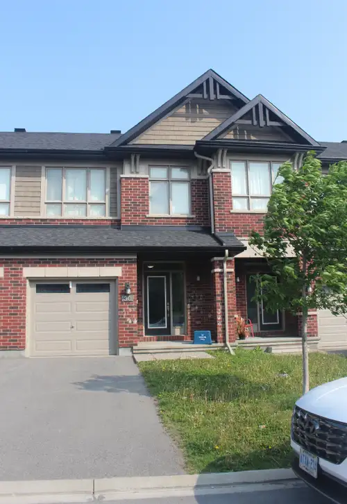Live in a beautiful Richcraft Executive Townhome (Grafton model) with 3 bedrooms & 2.5 bathrooms loc...
