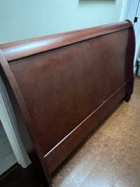 Queen size wood Sleigh bed for sale