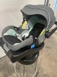 Infant Car seat with base 