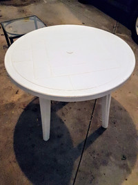 Patio Table 3' in diameter