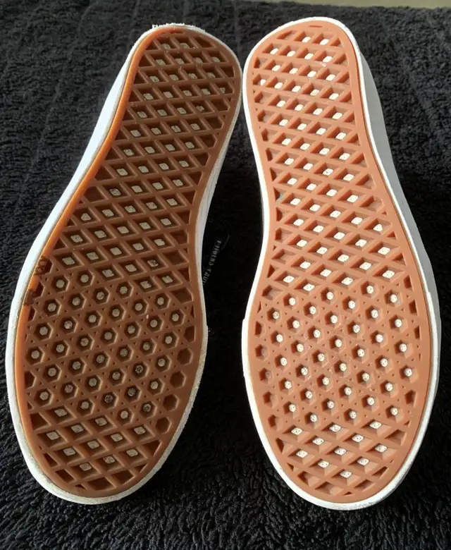 Vans Off The Wall Shoes in Other in Edmonton - Image 4