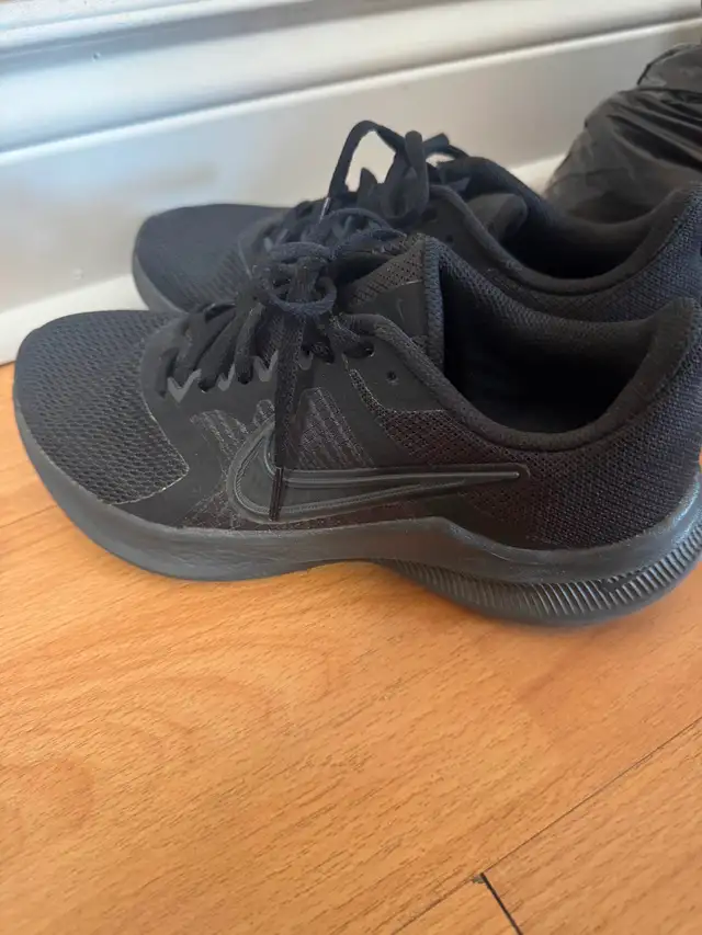 Women's shoes/ hiking shoes in Women's - Shoes in Mississauga / Peel Region - Image 8