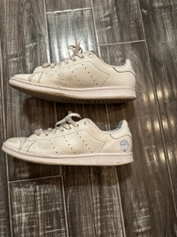 Men’s Adidas Shoes Size 9.5