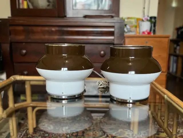 Pair of guzzini style mcm space age lamps lampes vintage in Indoor Lighting & Fans in City of Montréal - Image 8