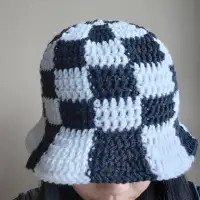 Crochet Checkered Bucket Hat 