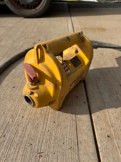 Wacker Neuson Concrete Vibrator, View more