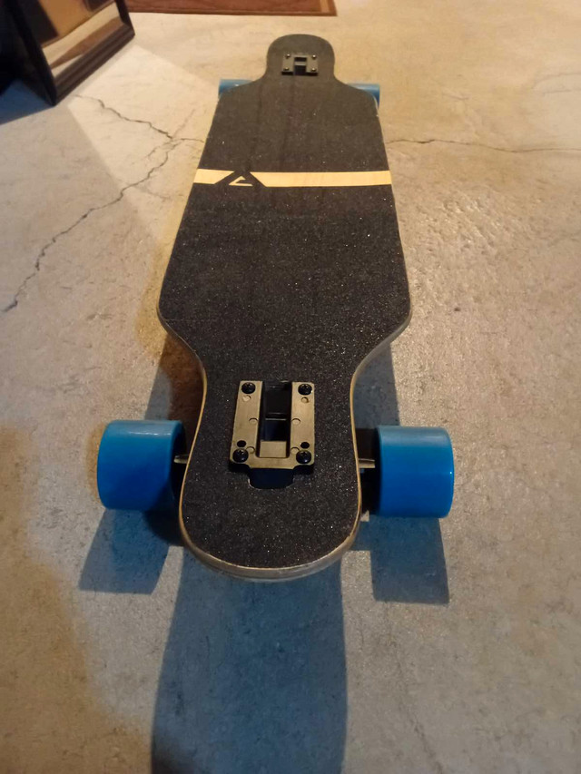 Apollo Longboard in Skateboard in Edmonton