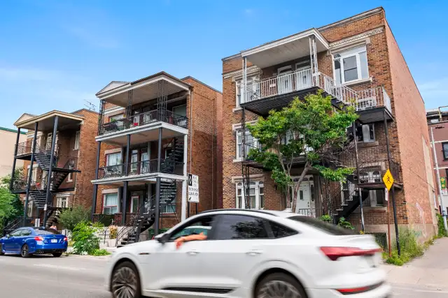 Face au Parc Jarry,  avec possibilité de stationnement