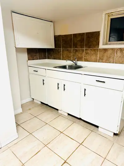 Basement apartment for rent $930