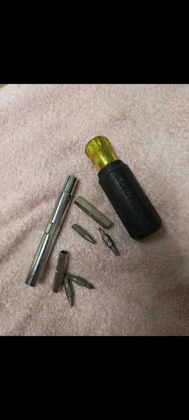 Klein Tools 8 bits Screwdriver. in Hand Tools in Calgary - Image 3