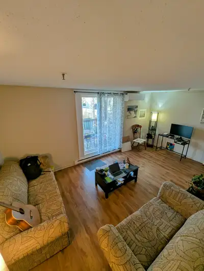 A bright private bedroom in a spacious 2-bed apartment, available on a flexible monthly lease starti...