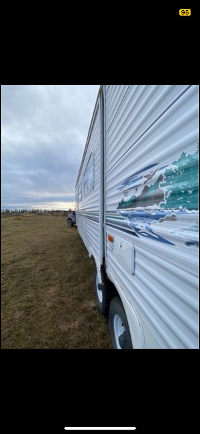 Travel trailer  in Travel Trailers & Campers in Prince George - Image 2
