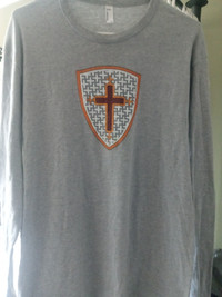 Sweater with cross, 2xl