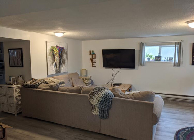 2 bedrooms for rent near Richter and Raymer kelowna in Long Term Rentals in Kelowna