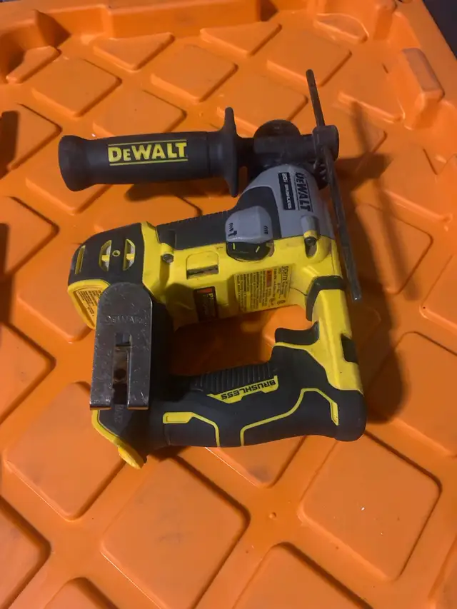 DeWalt SDS drill  in Power Tools in Brantford - Image 2