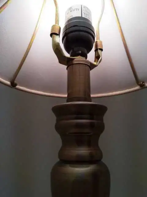 Vintage Desk Lamp  Metal base Quality Lamp special buy in Arts & Collectibles in Mississauga / Peel Region - Image 7