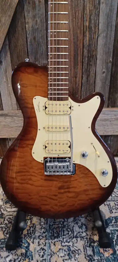 Godin sdxt, View more