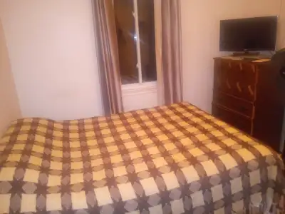 Chambrer propre a louer a Montreal nord dans grand 4/12 disponible immediatment, 41/2 first floor ap...