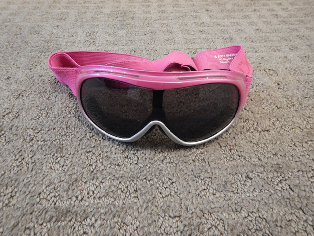 Kids Giro Winter Goggles, $30 in Ski in Saskatoon - Image 3