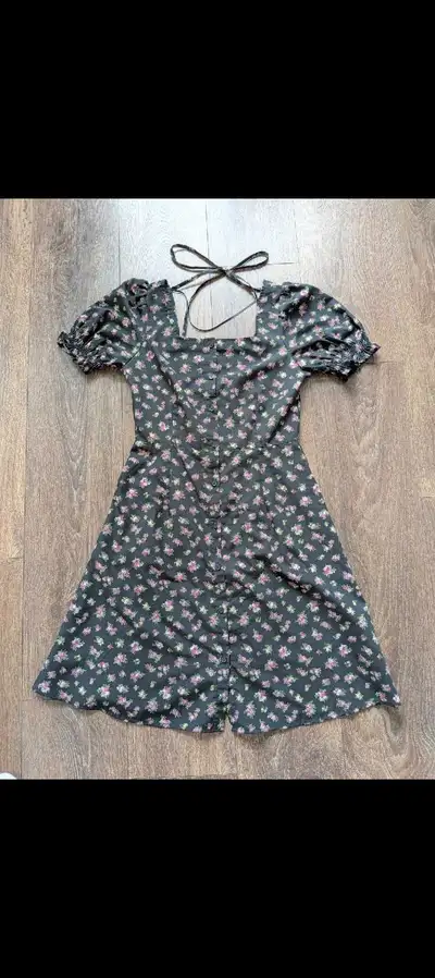 GU Floral Dress - Black（Relocating soon – clearing out!）, View more