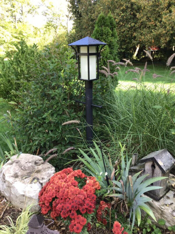 ALUMINUM LIGHT POSTS C W CROSS BAR Outdoor Lighting Owen Sound