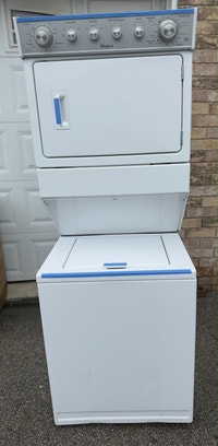 27” WHIRLPOOL LAUNDRY CENTER WASHER & DRYER ELECTRIC City of Toronto Toronto (GTA) Preview