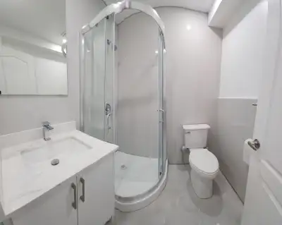 2 Bedroom, 2 Washroom Unit and Balcony (Queen and Bathurst)