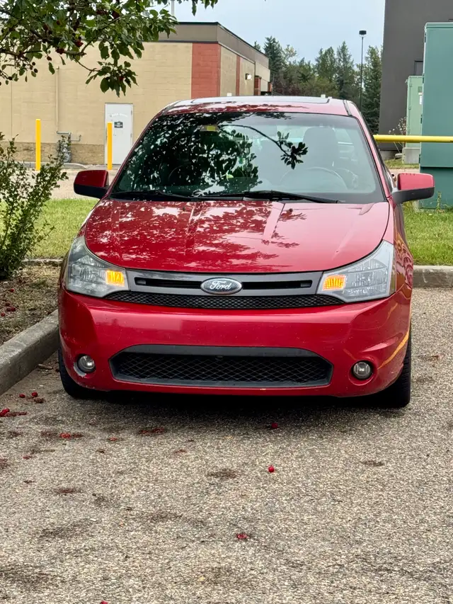 2010 Ford Focus SES Sedan
