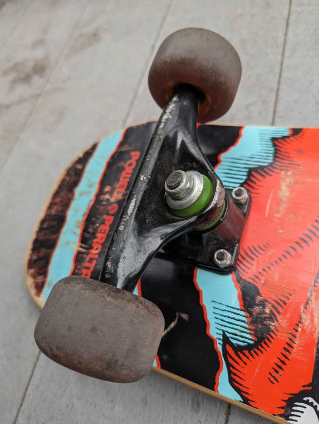 Skateboard Powell Peralta dans Planches à roulettes  à Ville de Montréal - Image 4