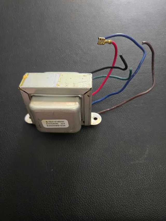 1999 Fender Deluxe Reverb output transformer in Amps & Pedals in Muskoka - Image 2