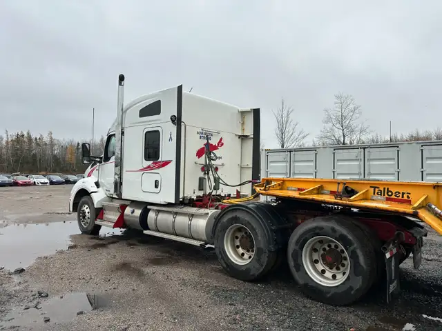 2020 KENWORTH T880 – PACCAR X15 – 510 HP – 18 SPEED in Heavy Trucks in City of Toronto - Image 9