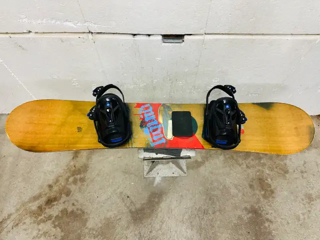 Liquid snowboard 136 cm with Firefly bindings in Snowboard in Markham / York Region - Image 7