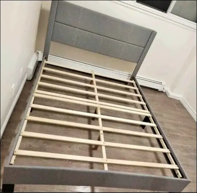 Cadre de lit double à vendre ! Neuf in Beds & Mattresses in Laval / North Shore - Image 2