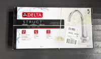 Delta Struct Single Handle Kitchen Faucet - New in Box