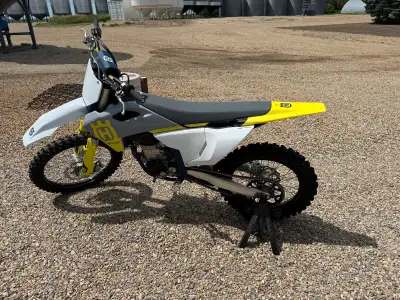I'm selling my Husqvarna FC450, a high-performance motocross bike designed for competitive racing an...