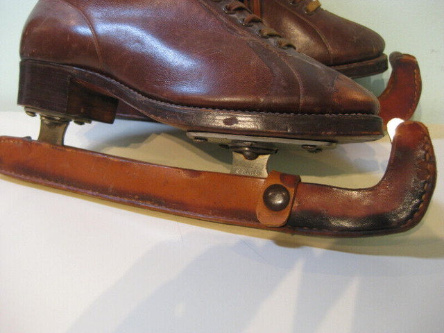 Vintage ice figure skates with leather guards in Arts & Collectibles in Ottawa - Image 3
