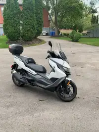2020 BMW C400GT Scooter with Topcase - Fully Loaded