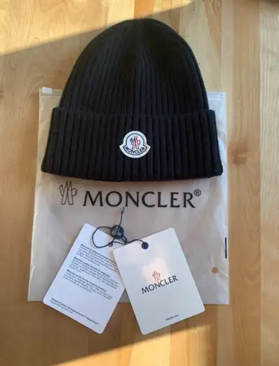 Moncler Men’s toque, View more