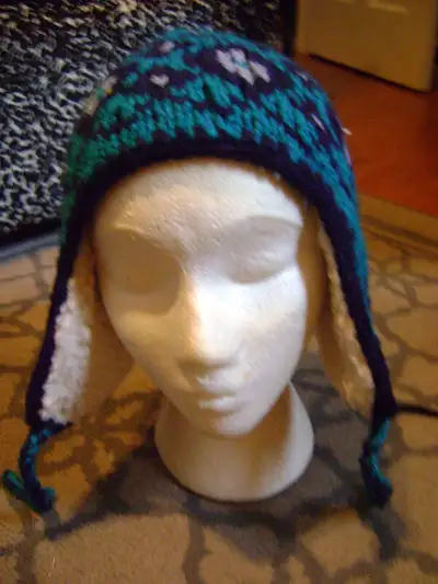 BRAND NEW UNISEX HAND KNIT HAT **ORILLIA**, View more