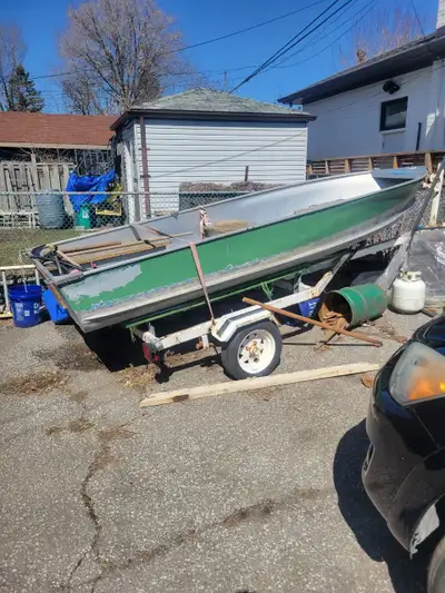boat for sale not trailer small leak easily fixed