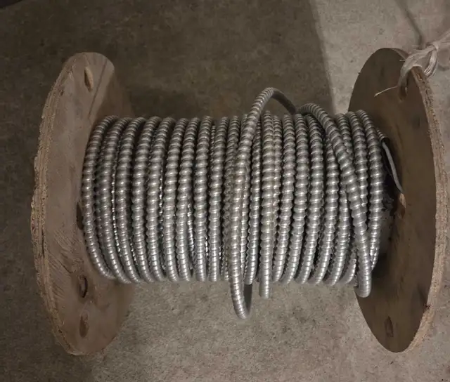 Fil électrique / Electrical wire in Electrical in Laval / North Shore - Image 4