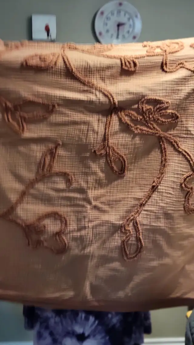 Duvet Cover - Queen in Bedding in Ottawa - Image 2