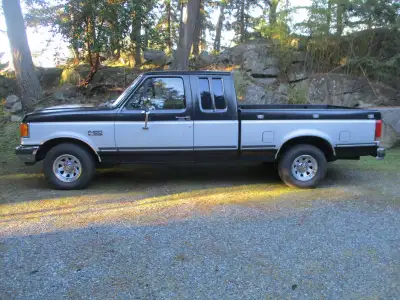 JUST REDUCED TO SELL AT $7450 Nice example of the popular sought after square body series. V8 351 Au...