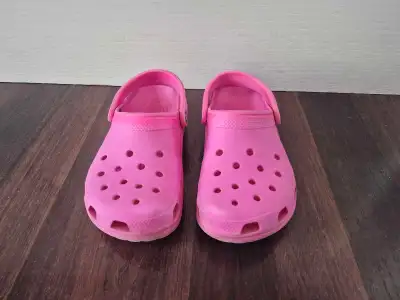 Hot pink Crocs W size 7 (M5), View more