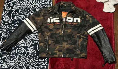 Icon Racing Motorcycle Jacket, SuperDuty with camo removable sleeves Size - M