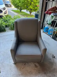 Grey chair 