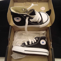 BABY Size 3 CONVERSE **NEW IN BOX **