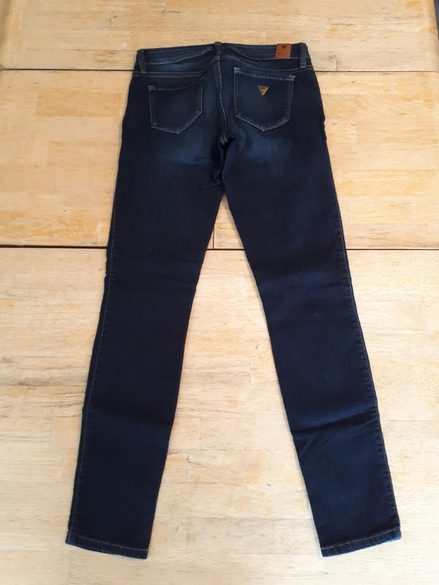 Guess jeans size 25 in Women's - Bottoms in Strathcona County - Image 3